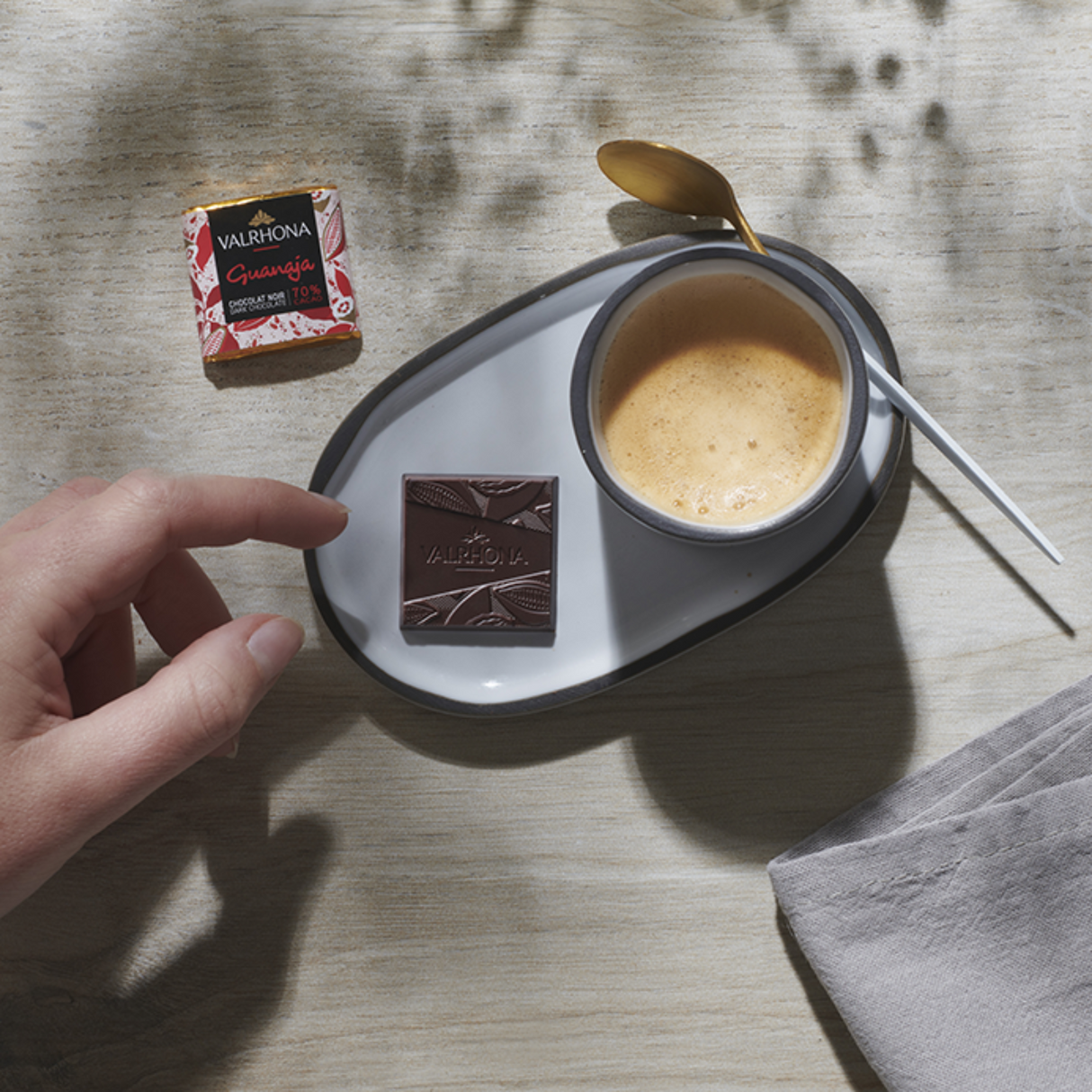 Gift Box 32 Squares Dark & Milk Choc