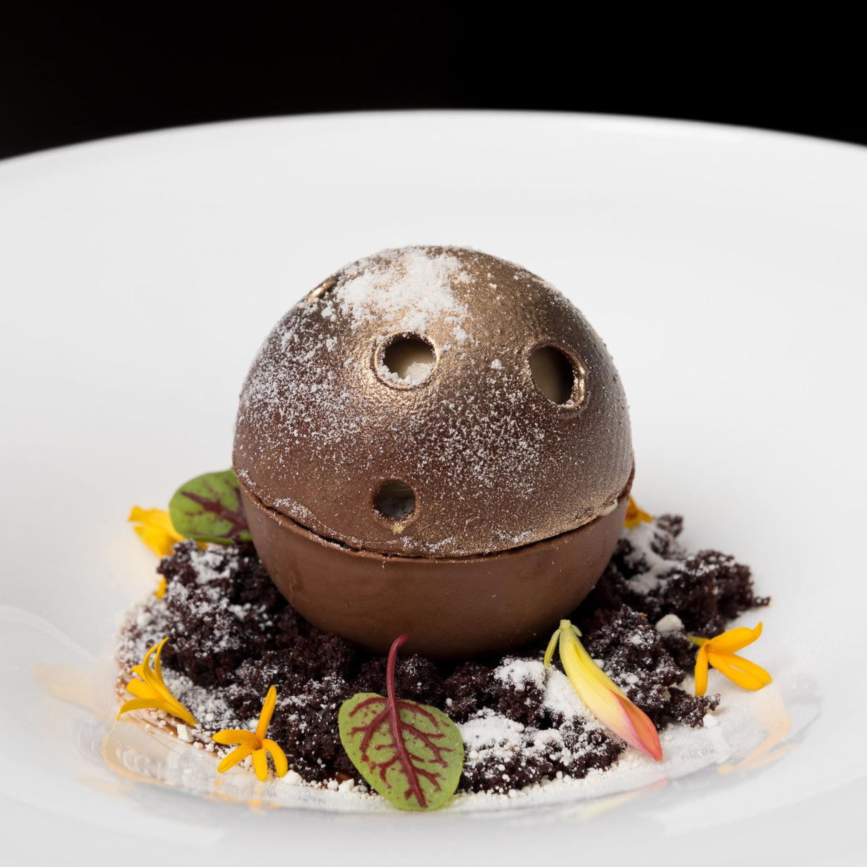 Solstis Dark Half Sphere Shells 55% Cocoa