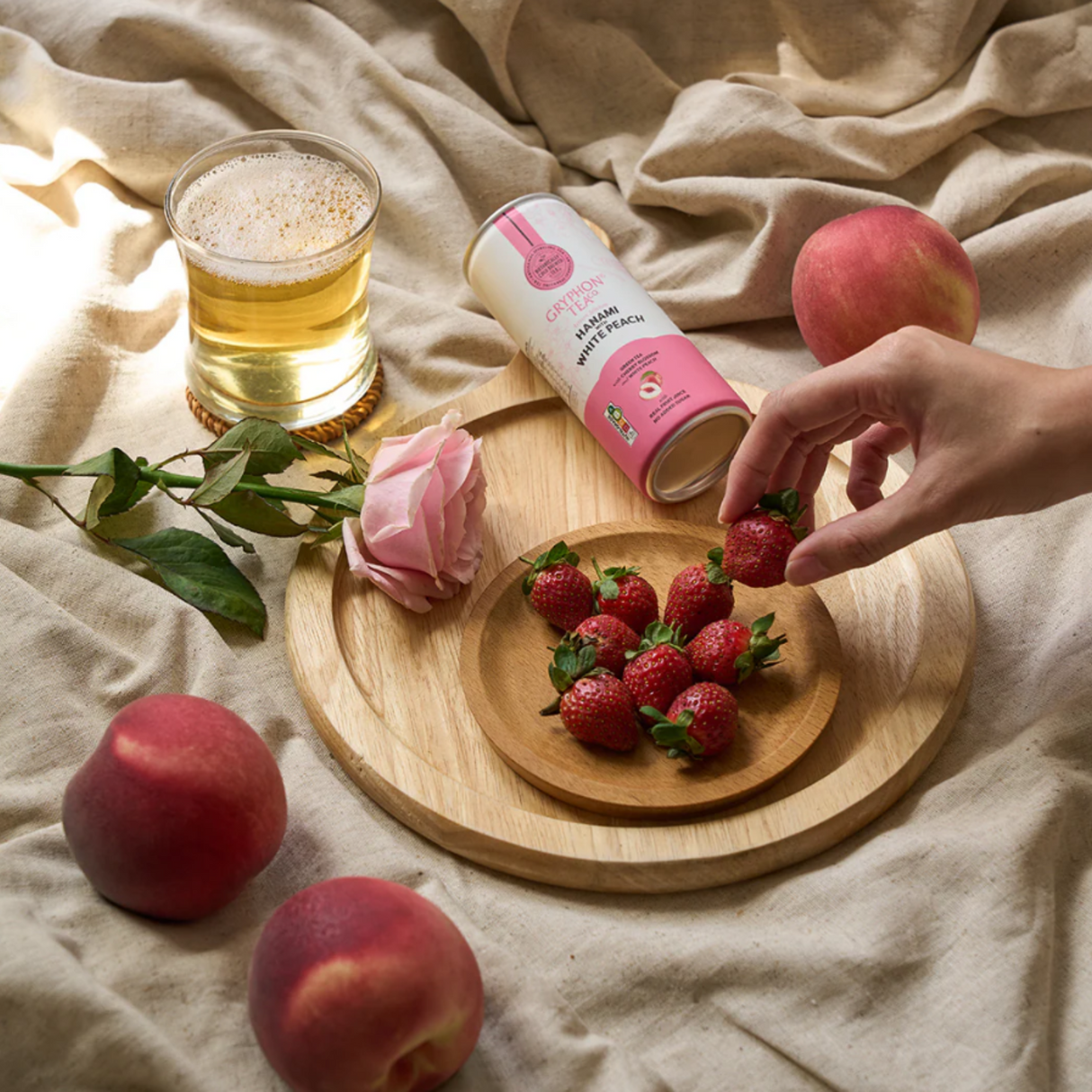 Sparkling Tea Cans Hanami with White Peach 250ml 4's