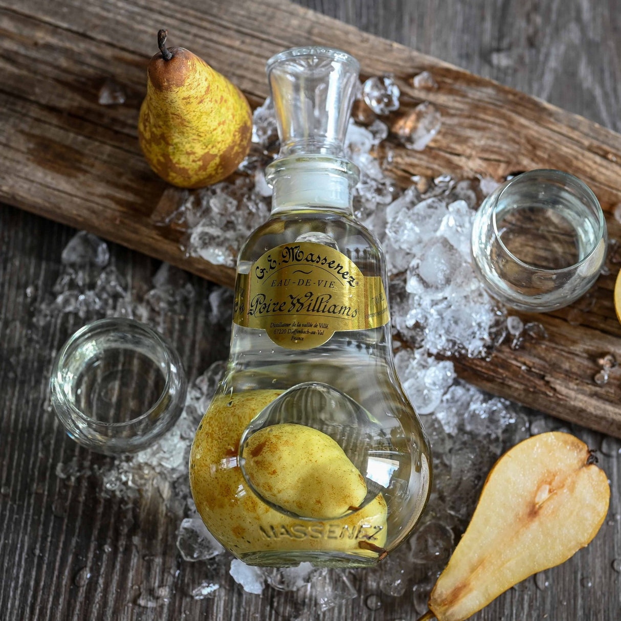 Carafon Avec William Poire (Pear) Prisoner 40% Alcohol