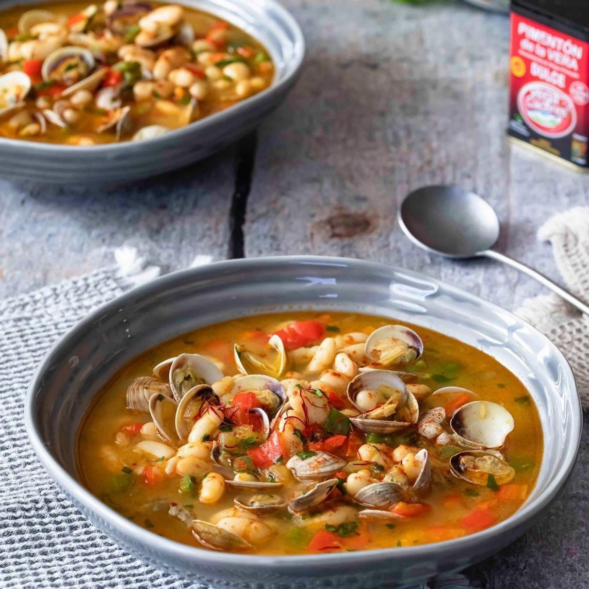 Vega Caceres Paprika Hot