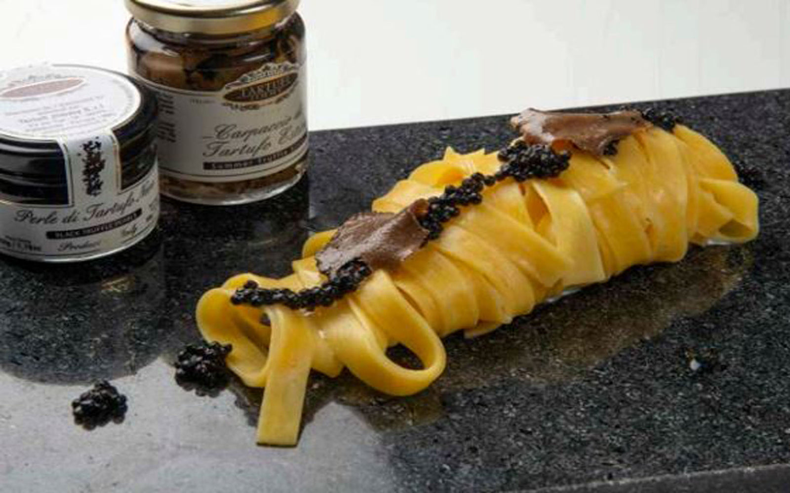 Tagliatelle with Truffle Slices