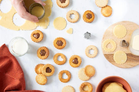 Vanilla shortbread with chocolate filling