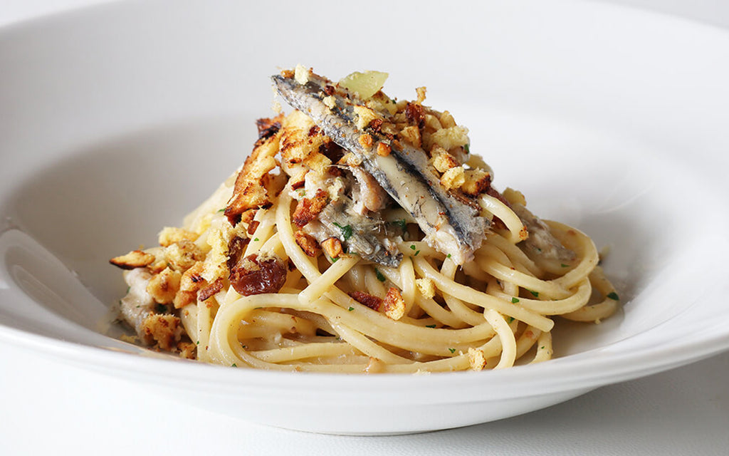 Pasta with Anchovies and Panettone Crumble