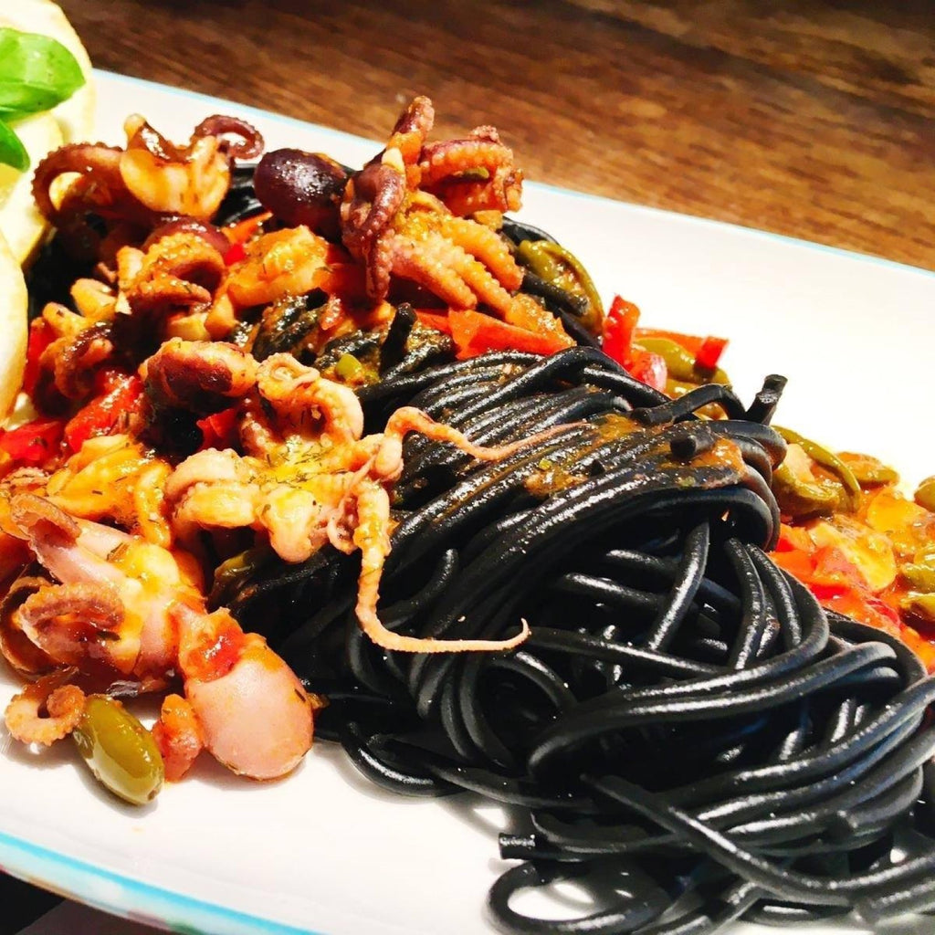 Pasta Linguine with Black Squid Ink 